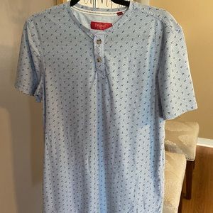 Young Mens S/S size Medium shirt